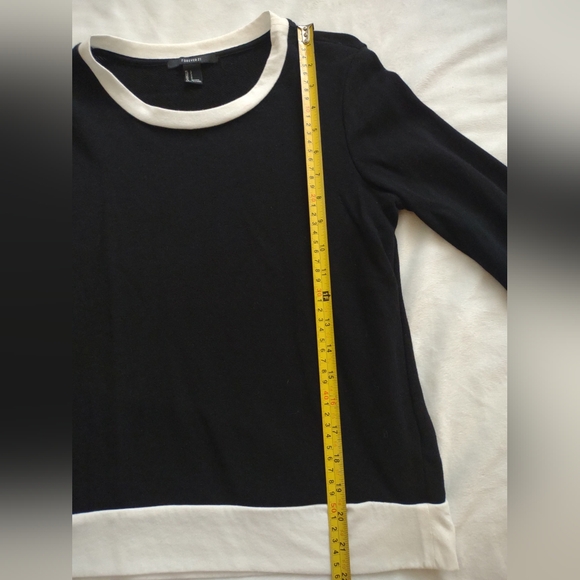 Women's Forever 21 Black & White Top || Small - Picture 5 of 9